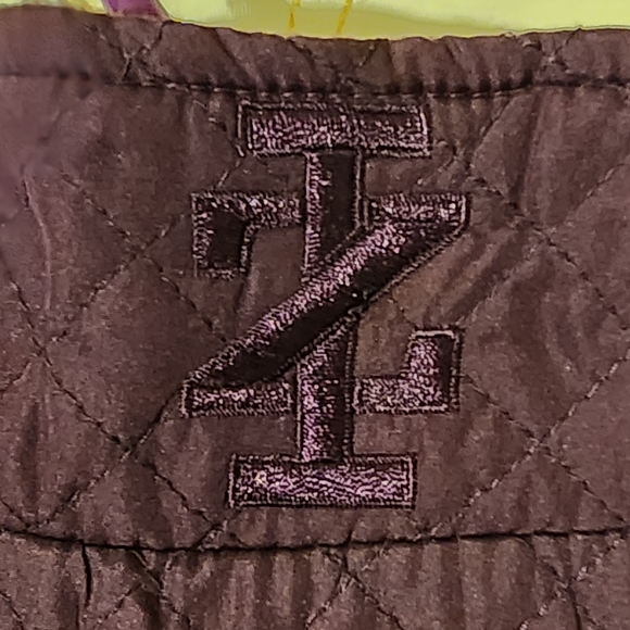 Izod Womens Small Burgundy Semi Quilted Full Zip Fleece Vest W/ Pockets sz S Nwt - Picture 4 of 4